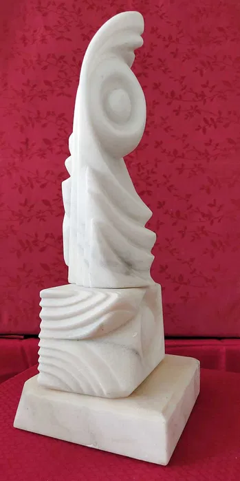 Geneză – Sculptură în marmură albă 5